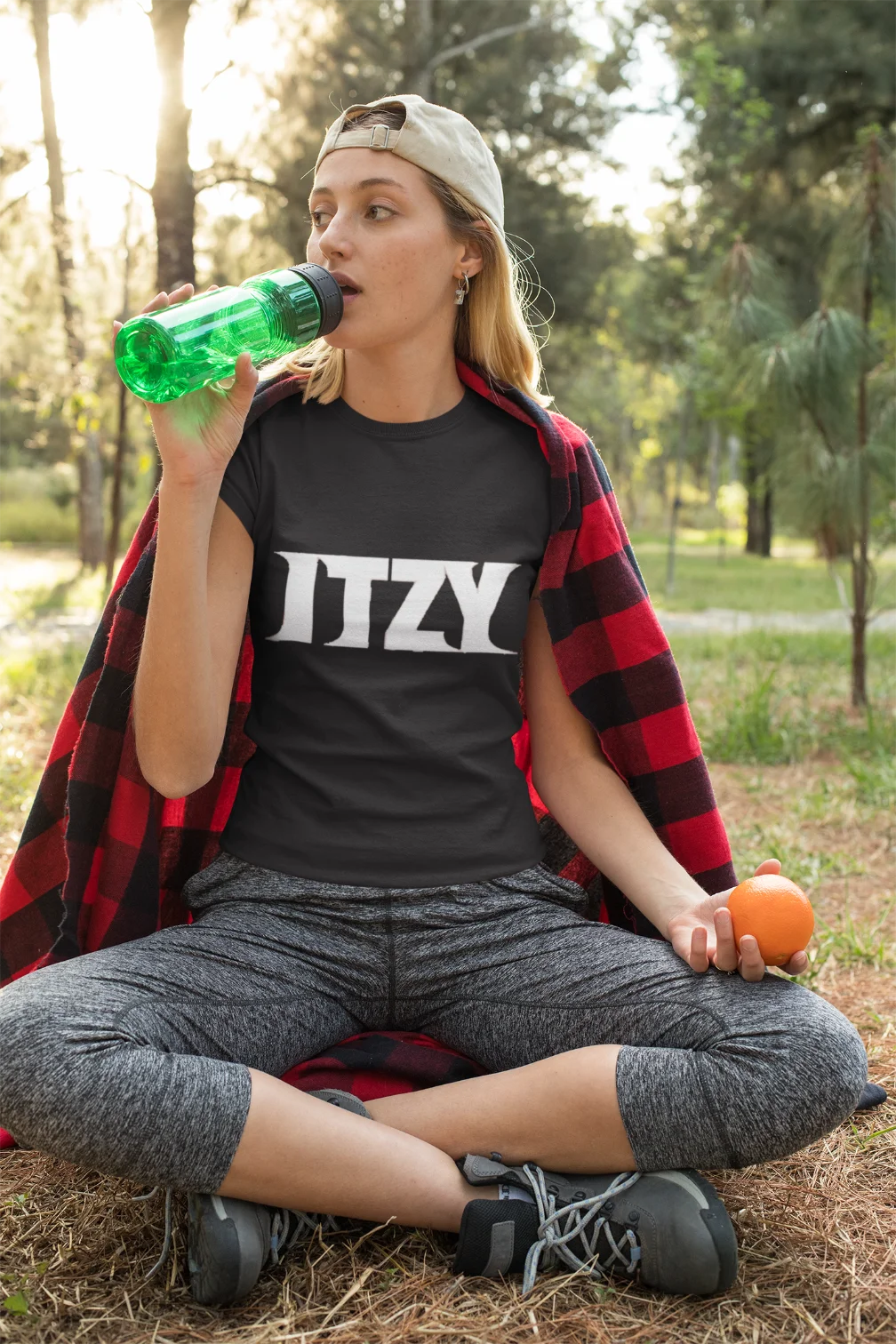 itzy tunnel vision T-Shirt