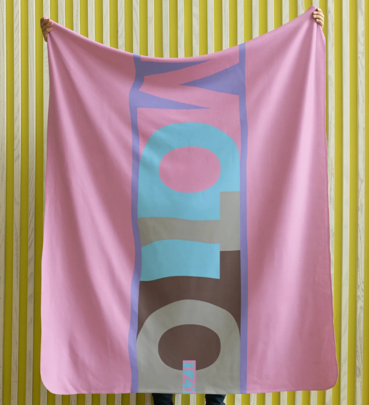 ITZY Moto Column Blanket
