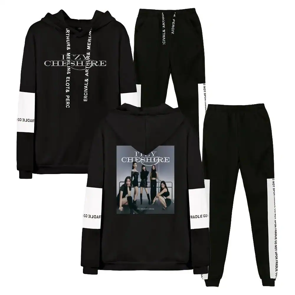 Itzy Set #1 + Keychain - Image 2